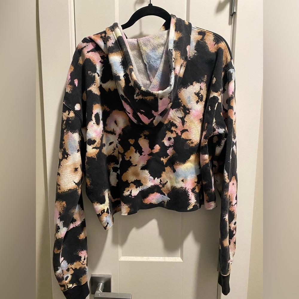 Wild Fable Tie-Dye Cropped Sweatshirt. Size - X-Large. Black with multicolors. - Picture 3 of 6